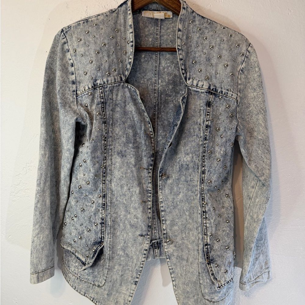 Vintage Studded Acid-Wash Jean Jacket w shoulder pads